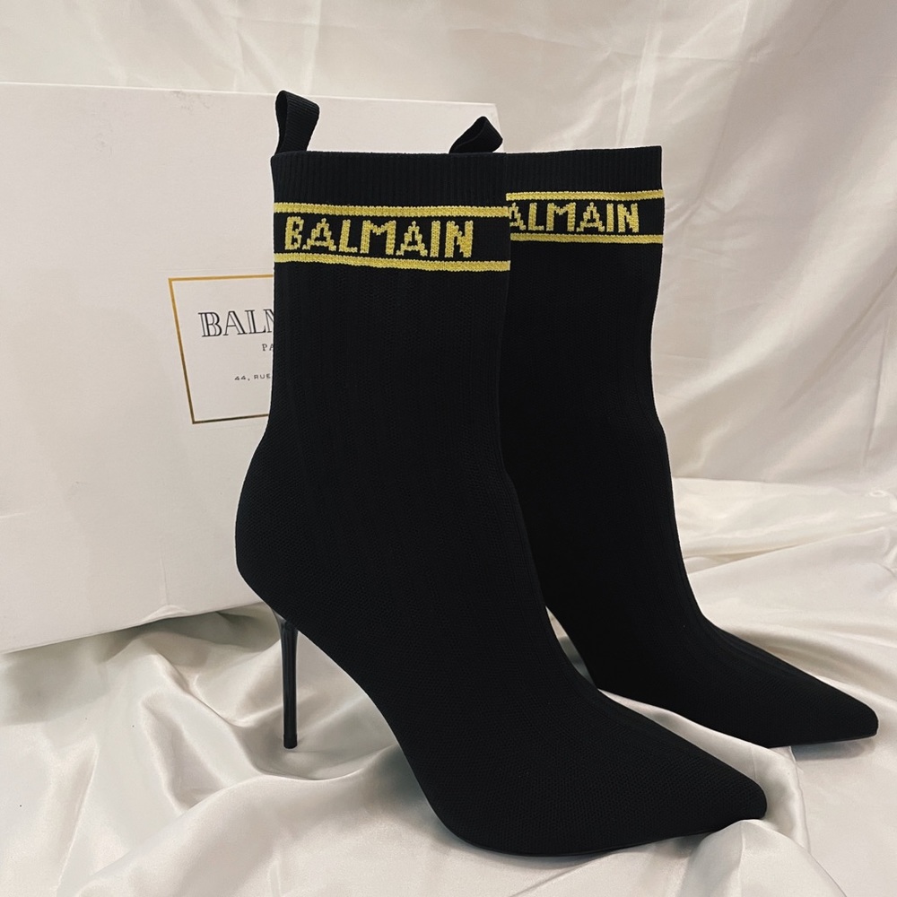 BALMAIN ankle boots